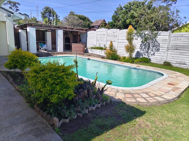 6 Bedroom Property for Sale in Amalinda Eastern Cape